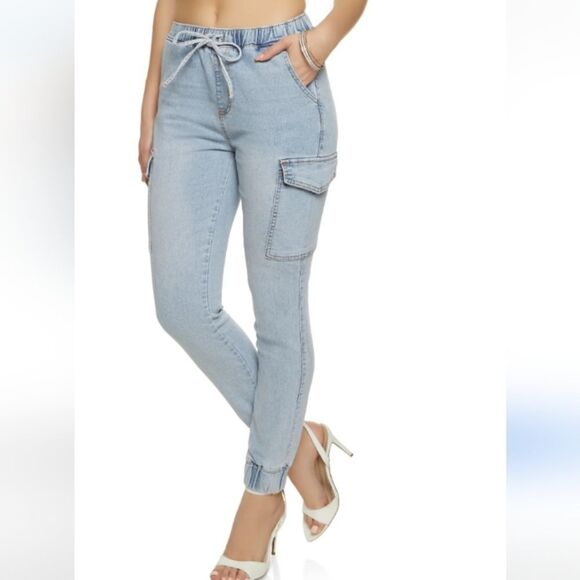 ALMOST FAMOUS stretch light wash denim joggers size large - Picture 3 of 12